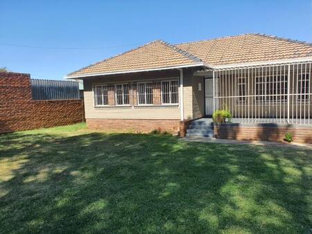 3 Bedroom House in Bedelia