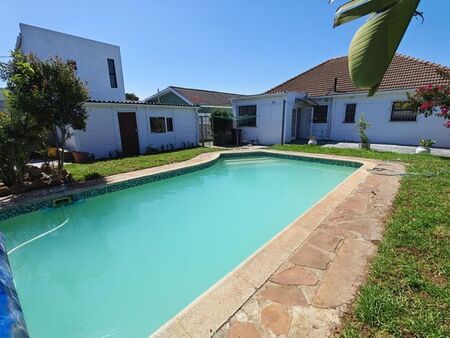3 Bedroom house to rent in Southfield, Cape Town
