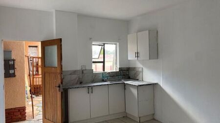 1 Bedroom cottage to rent in Sophiatown, Johannesburg