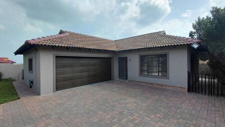 2 Bedroom house to rent in Wilkoppies, Klerksdorp