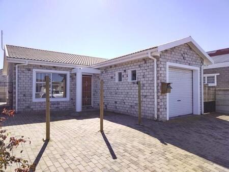 2 Bedroom House in Velddrif