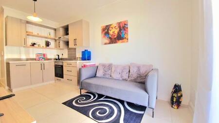 2 Bedroom Apartment in Mooikloof Country Estate