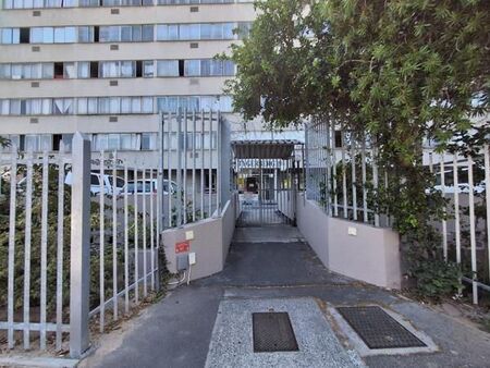 1 Bedroom Apartment in Parow East