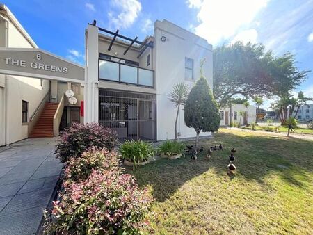 3 Bedroom Apartment in Parow Central