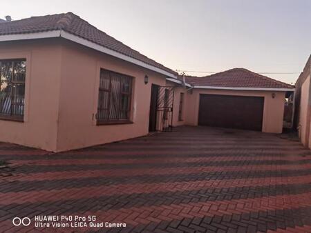3 Bedroom House in Lawley