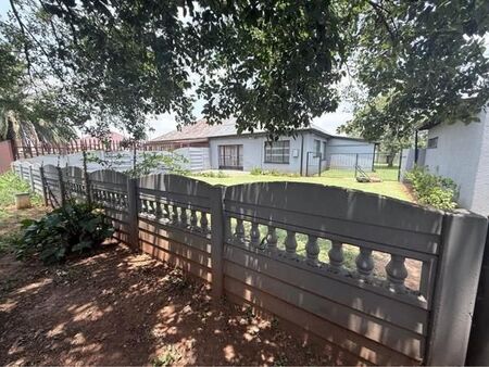 2 Bedroom House in Modder East