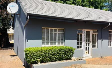 1 Bedroom Flat in Die Hoewes