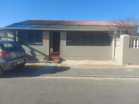 4 Bedroom house to rent in Belhar, Cape Town