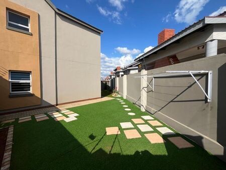 3 Bedroom townhouse - sectional to rent in Bendor, Polokwane
