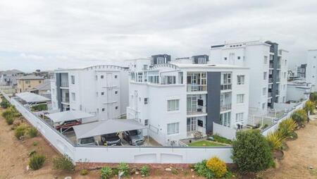 3 Bedroom Apartment in Reebok