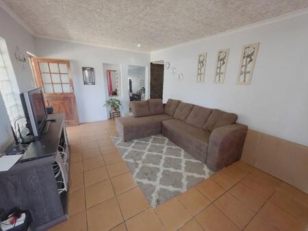 3 Bedroom House in Oudtshoorn
