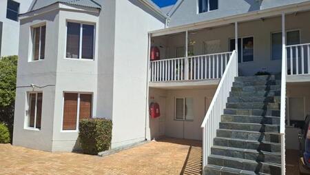 Studio apartment in Hout Bay Central