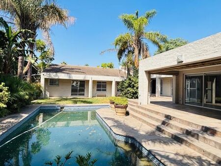 4 Bedroom House in Bergsig