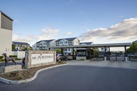 1 Bedroom Apartment in Somerset West Central