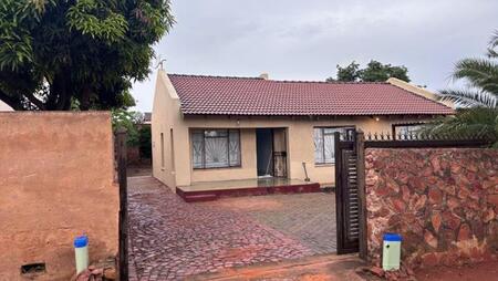3 Bedroom House in Soshanguve