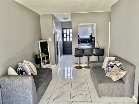 2 Bedroom apartment to rent in Bloubergrant