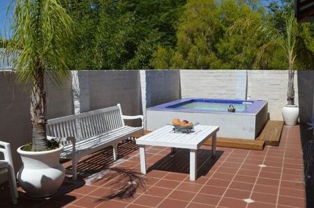 4 Bedroom house to rent in Middelpos, Upington