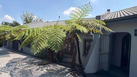 4 Bedroom house to rent in Northcliff, Randburg