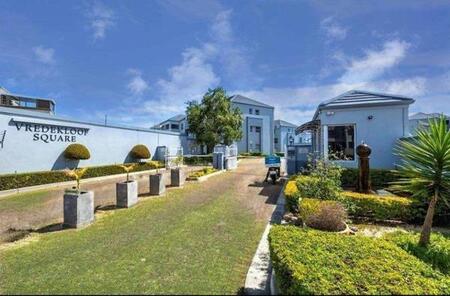 2 Bedroom Apartment in Vredekloof Heights