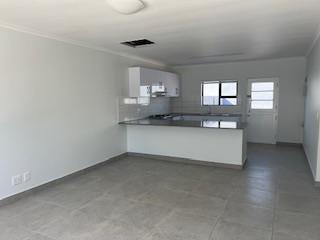 2 Bedroom House in Grassy Park