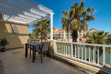 2 Bedroom Apartment in Harbour Island