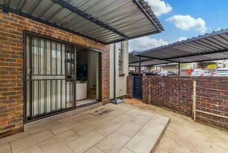 2 Bedroom Duplex in Noordheuwel