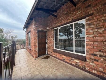 2 Bedroom Townhouse in Grobler Park
