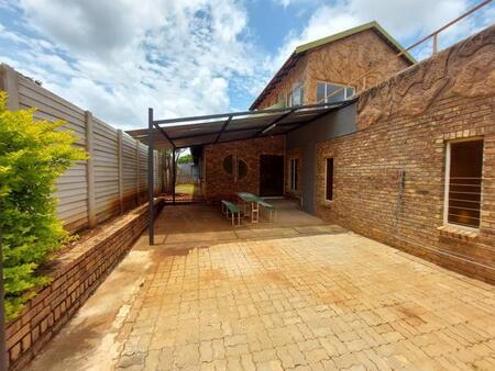 2 Bedroom House in Suiderberg