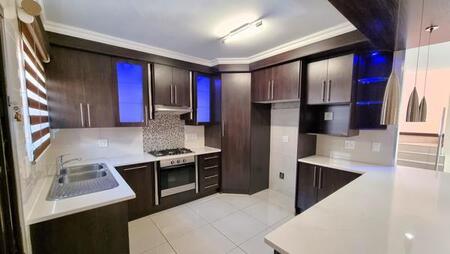 3 Bedroom Townhouse in Vanderbijlpark Sw