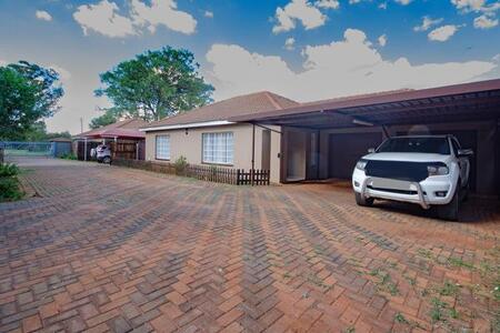3 Bedroom Townhouse in Heidelberg Central