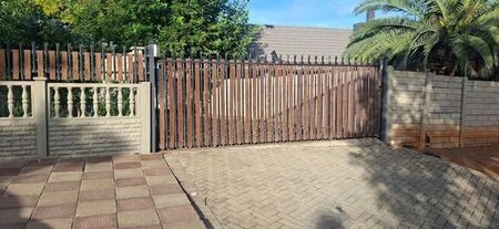 2 Bedroom house to rent in Generaal De Wet, Bloemfontein