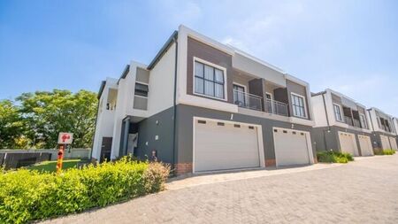 4 Bedroom cluster to rent in Sunninghill, Sandton
