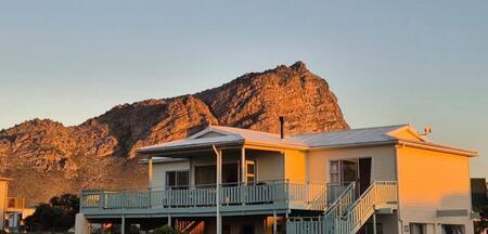 2 Bedroom House in Pringle Bay