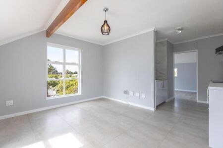 1 Bedroom Apartment in Rondebosch East