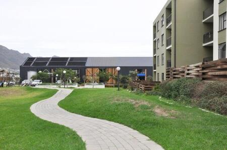 2 Bedroom Apartment in Mountainside