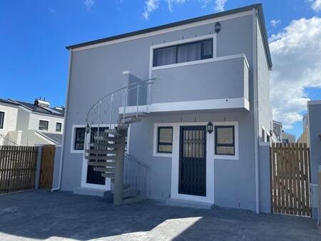 2 Bedroom Apartment in Kommetjie