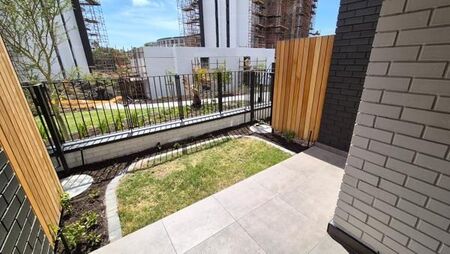 Studio Apartment in Century City