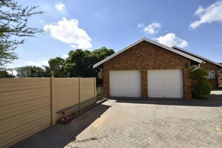 3 Bedroom house to rent in Moreleta Park, Pretoria