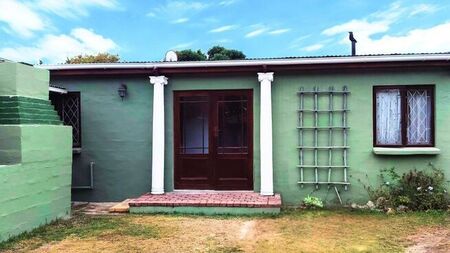 1 Bedroom bachelor apartment to rent in Table View, Blouberg