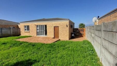 2 Bedroom House in Cape Gate