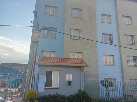 1 Bedroom apartment to rent in Fleurhof, Roodepoort