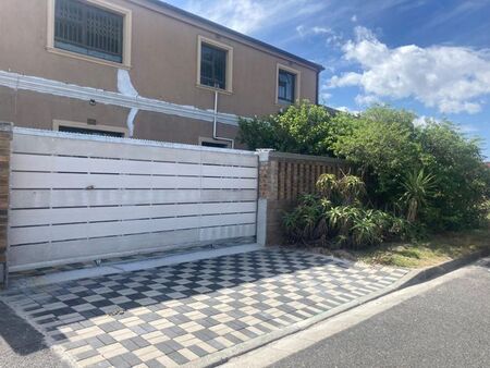 4 Bedroom house to rent in Welcome, Cape Town