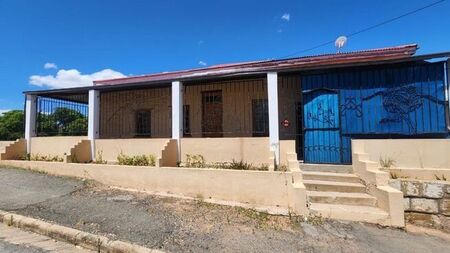 4 Bedroom house to rent in Oudtshoorn North