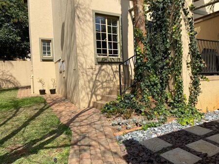 2 Bedroom duplex townhouse - sectional to rent in La Montagne, Pretoria