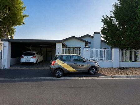 3 Bedroom apartment to rent in Bo Oakdale, Bellville