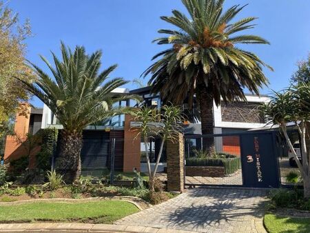 5 Bedroom house to rent in Glenvista, Johannesburg