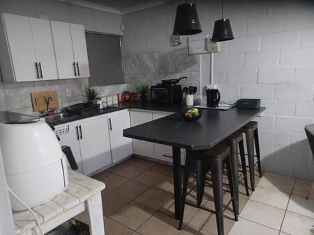 1 Bedroom Flat in Vredenburg
