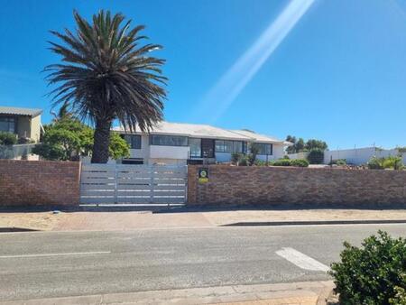 5 Bedroom House in Saldanha