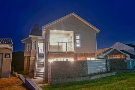 4 Bedroom House in Klein Brak Rivier