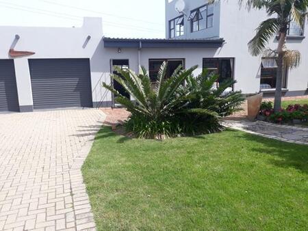 3 Bedroom Apartment in Klein Brak Rivier